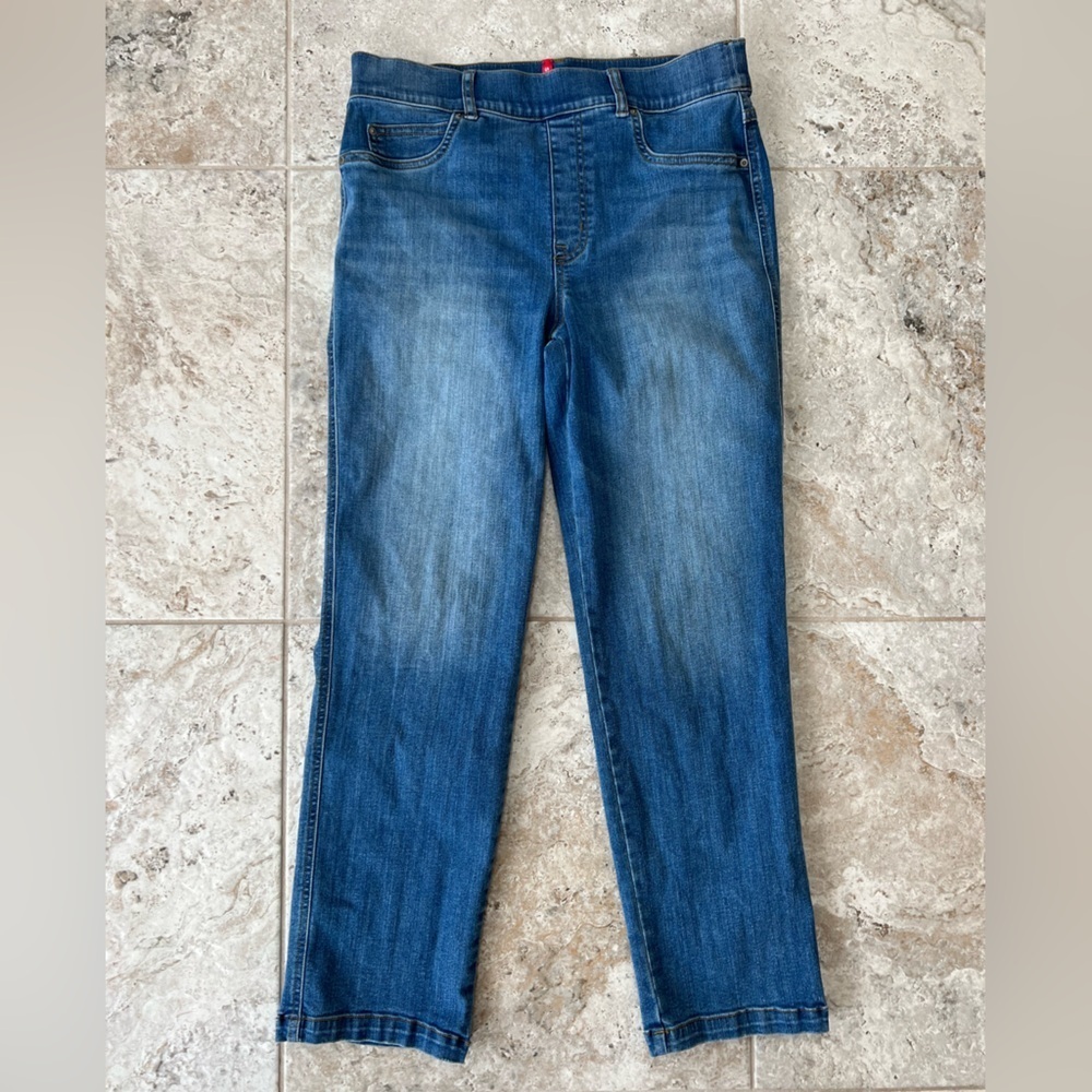 SPANX Straight Leg Stretch Ankle Length Jean in Medium Blue Wash, L